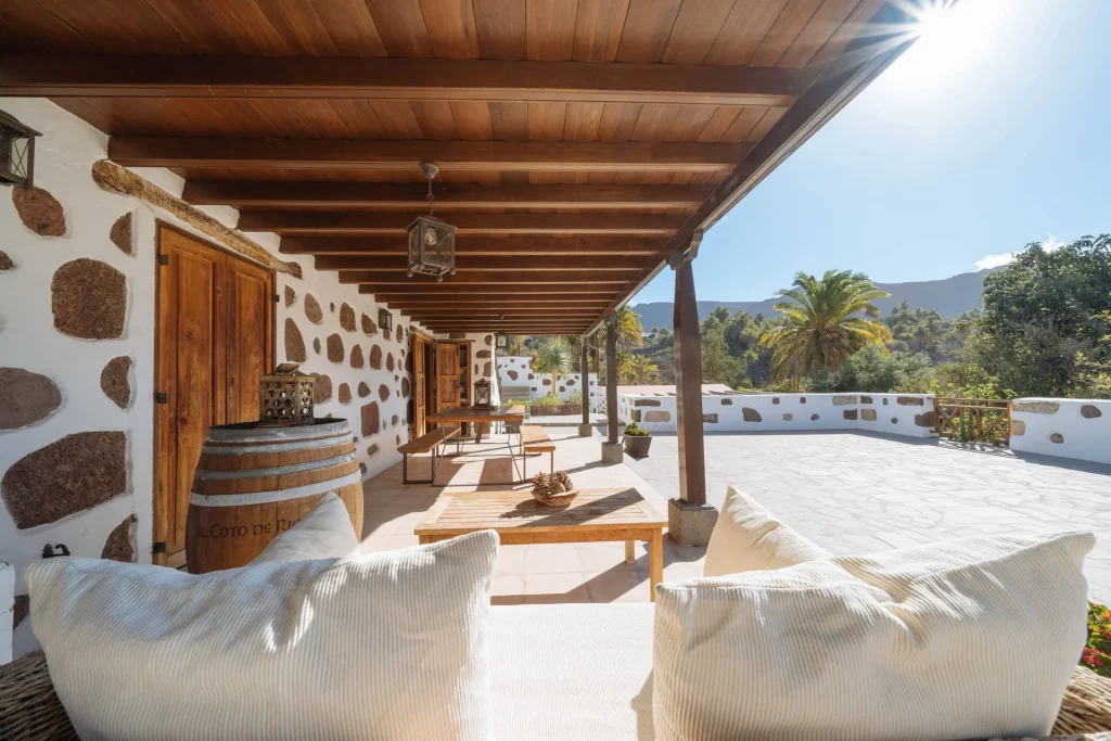 03__CASA_RURAL_LONGUERA_DE_TIRAJANA_1920_px_003-e425318a-1024x683