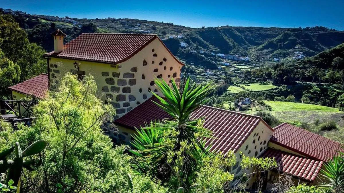 e35a67cd-065f-4f7e-8cbf-46400c54b65c_16-9-discover-aspect-ratio_default_0